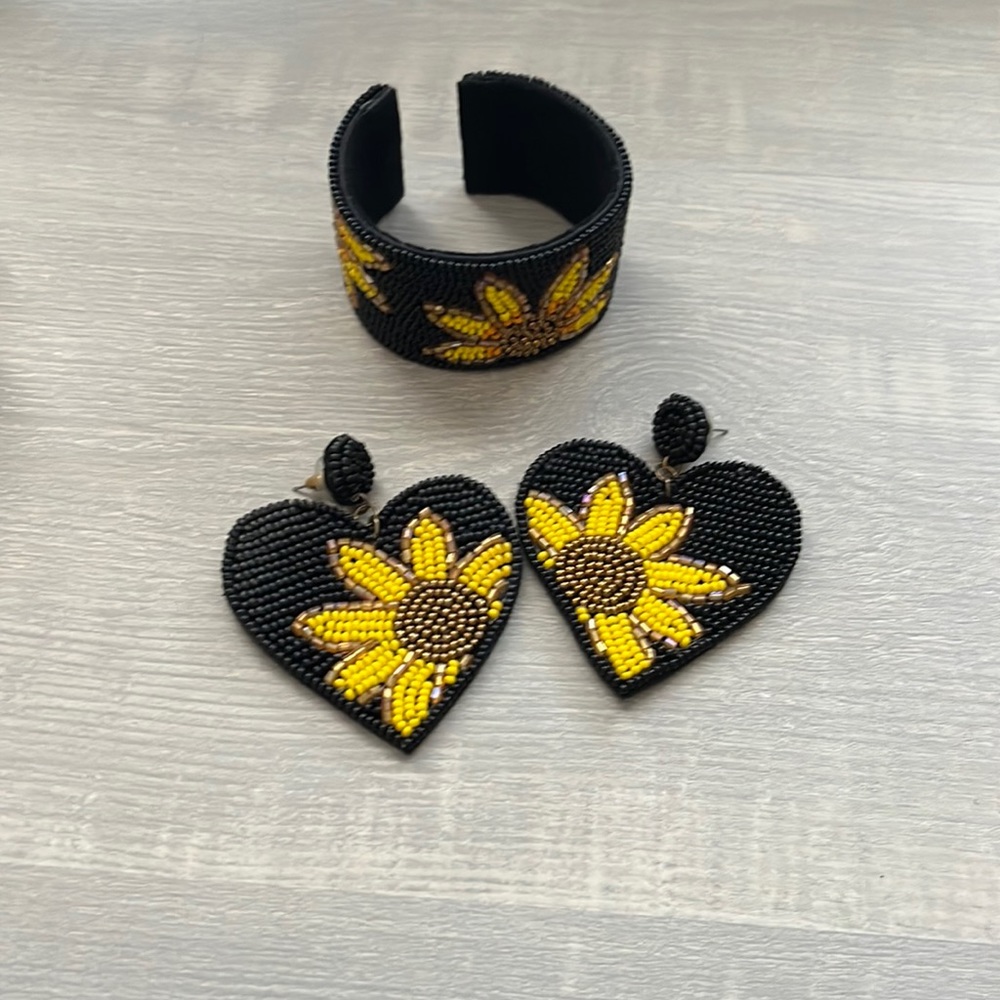 SUNFLOWER CUFF BRACELET AND EARRINGS! Never worn!